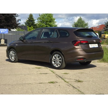 Fiat Tipo  Kombi 2018,  1.4 benzyna - Na sprzedaż za 34 000 zł - Białogard - zdjęcie 4