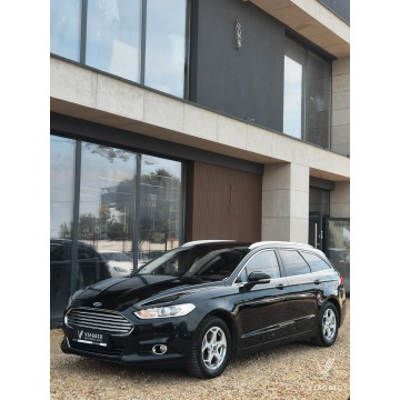 Ford Mondeo  Kombi 2015,  2.0 diesel, automat - Na sprzedaż za 33 899 zł - Tychy - zdjęcie 4