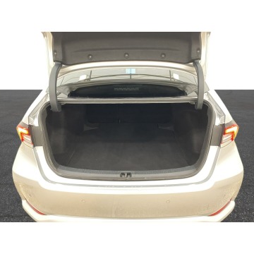 Toyota Corolla  Sedan/Limuzyna 2022,  1.8 hybryda, automat - Na sprzedaż za 74 900 zł - Warszawa - zdjęcie 11
