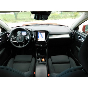 Volvo   SUV 2021,  1.5 benzyna, automat - Na sprzedaż za 83 980 zł - Żyrardów - zdjęcie 7