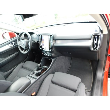 Volvo   SUV 2021,  1.5 benzyna, automat - Na sprzedaż za 83 980 zł - Żyrardów - zdjęcie 8