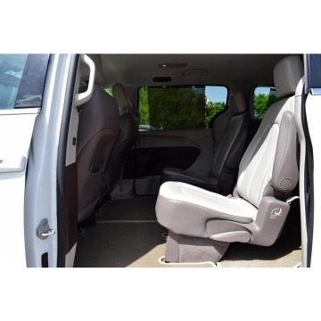 Chrysler Pacifica  Minivan/Van 2016,  3.6 benzyna, automat - Na sprzedaż za 86 900 zł - Warszawa - zdjęcie 6