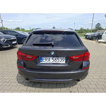 BMW   Kombi 2019,  2.0, automat - Na sprzedaż za 96 500 zł - Malutkie - zdjęcie 5
