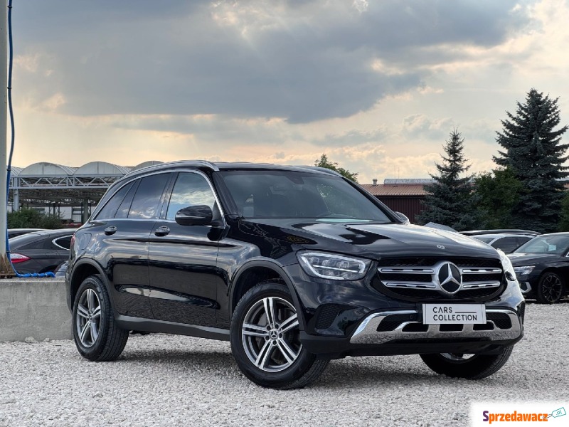 Mercedes - Benz   SUV 2021,  2.0 benzyna, automat - Na sprzedaż za 129 900 zł - Michałowice-Wieś