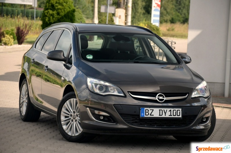 Opel Astra  Kombi 2013,  1.7 diesel - Na sprzedaż za 17 900 zł - Ostrów Mazowiecka