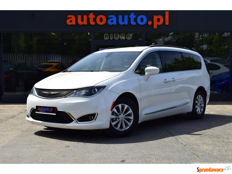 Chrysler Pacifica  Minivan/Van 2016,  3.6 benzyna, automat - Na sprzedaż za 86 900 zł - Warszawa
