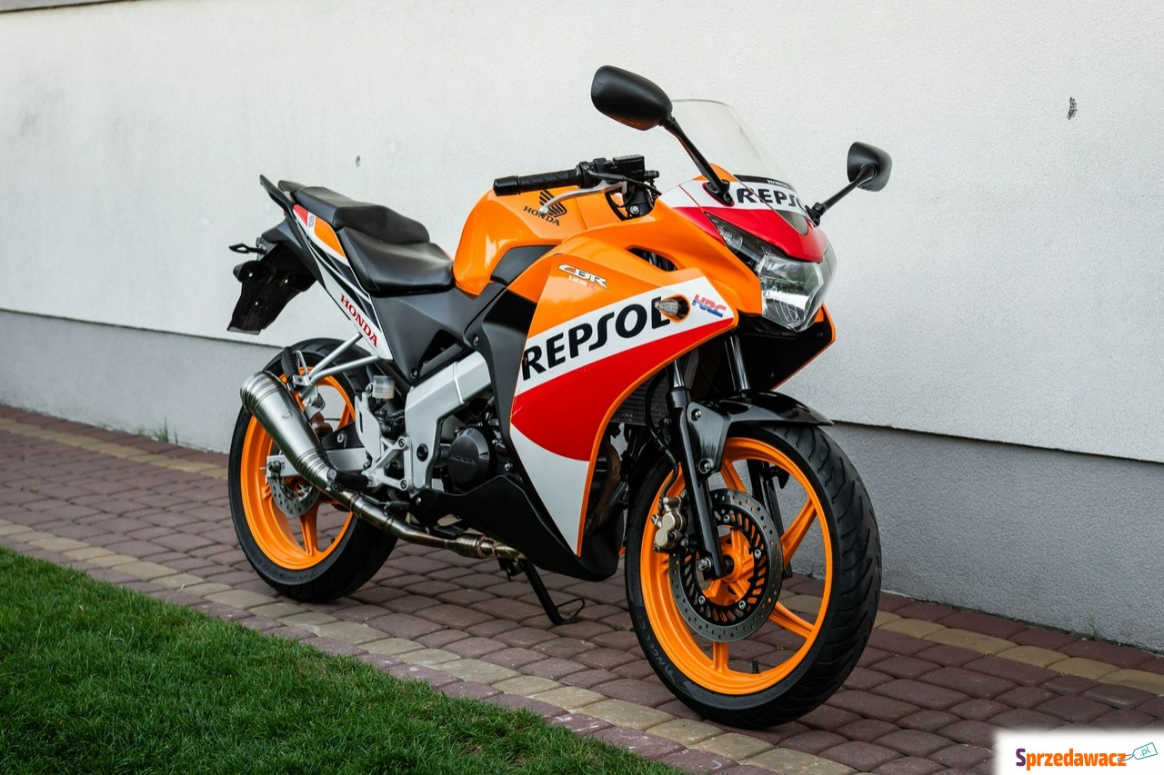 Honda CBR - 125 2015 REPSOL Raty...