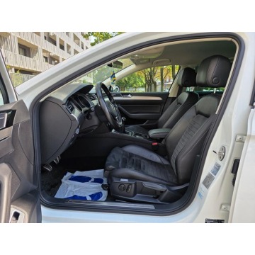 Volkswagen Passat  Kombi 2015,  2.0 diesel - Na sprzedaż za 44 900 zł - Warszawa - zdjęcie 4
