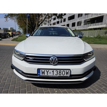 Volkswagen Passat  Kombi 2015,  2.0 diesel - Na sprzedaż za 44 900 zł - Warszawa - zdjęcie 2