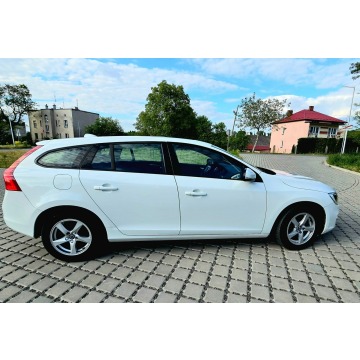 Volvo V60  Kombi 2017,  2.0 diesel, automat - Na sprzedaż za 48 900 zł - Więcławice Stare - zdjęcie 5
