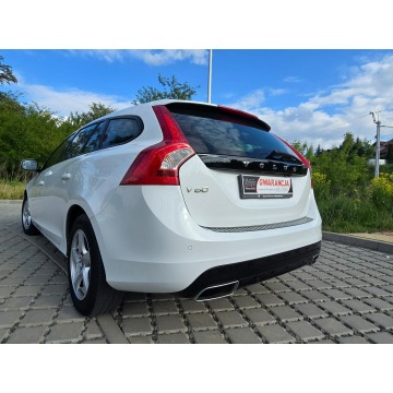 Volvo V60  Kombi 2017,  2.0 diesel, automat - Na sprzedaż za 48 900 zł - Więcławice Stare - zdjęcie 8