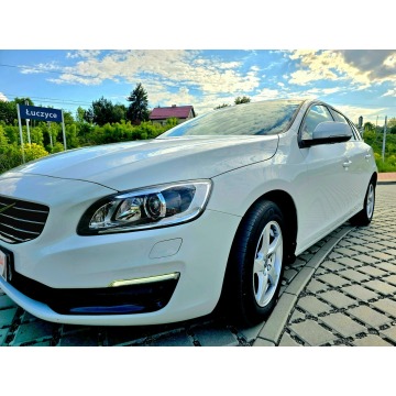 Volvo V60  Kombi 2017,  2.0 diesel, automat - Na sprzedaż za 48 900 zł - Więcławice Stare - zdjęcie 4