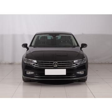 Volkswagen Passat  Liftback 2019,  1.5 benzyna, automat - Na sprzedaż za 67 999 zł - Ruda Śląska - zdjęcie 2