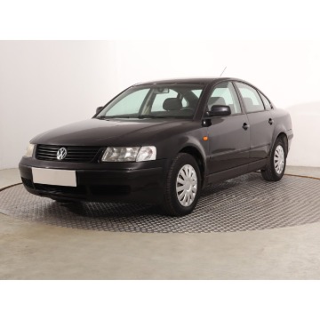 Volkswagen Passat  Kombi 1997,  1.6 benzyna - Na sprzedaż za 2 499,00 zł - Katowice - zdjęcie 3