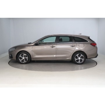 Hyundai i30  Kombi 2021,  1.5 benzyna, automat - Na sprzedaż za 57 999 zł - Zabrze - zdjęcie 4