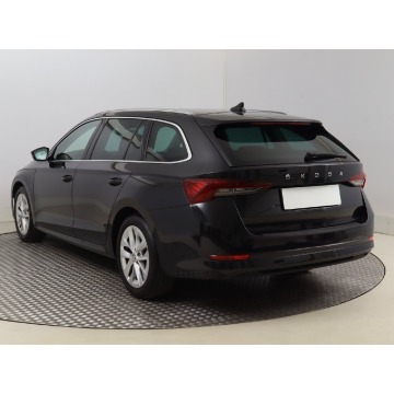 Skoda Octavia  Kombi 2021,  2.0 diesel, automat - Na sprzedaż za 69 999 zł - Bielany Wrocławskie - zdjęcie 5