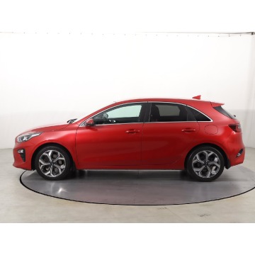 Kia Ceed  Hatchback 2020,  1.4 benzyna, automat - Na sprzedaż za 64 999 zł - Katowice - zdjęcie 4
