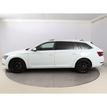 Skoda Superb  Kombi 2018,  2.0 benzyna, automat - Na sprzedaż za 69 999 zł - Bielany Wrocławskie - zdjęcie 4