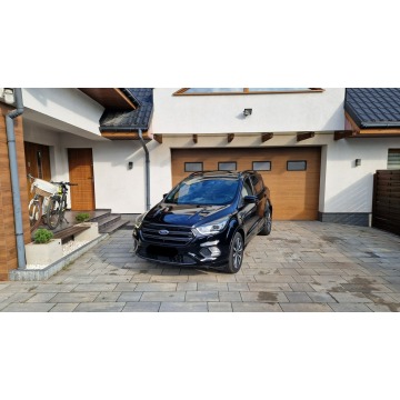 Ford Kuga -  Stan BDB 2,0 diesel 150KM , stylizacja ST % % GWARANCJA % %