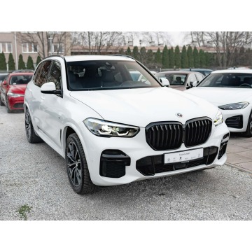 BMW X5  SUV 2022,  2.0 diesel, automat - Na sprzedaż za 192 900 zł - Gdańsk - zdjęcie 3