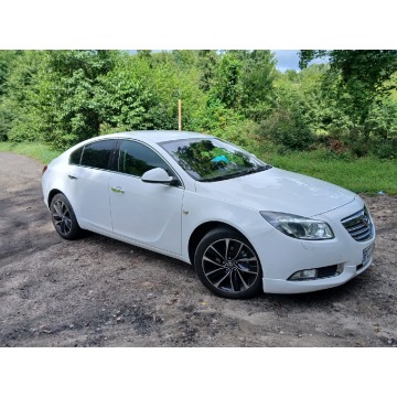 Opel insignia  sedan