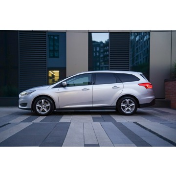 Ford Focus  Kombi 2017,  1.6 benzyna - Na sprzedaż za 34 700 zł - Kraków - zdjęcie 8