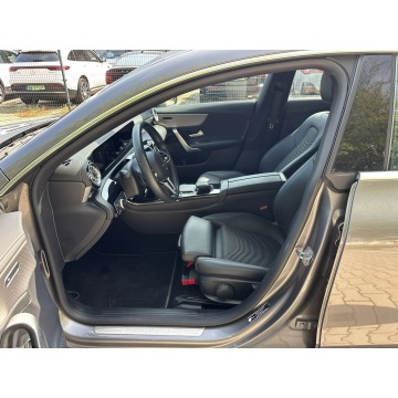 Mercedes - Benz CLA-klasa  Sedan/Limuzyna 2023,  1.3 benzyna, automat - Na sprzedaż za 136 000 zł - Jawczyce - zdjęcie 10