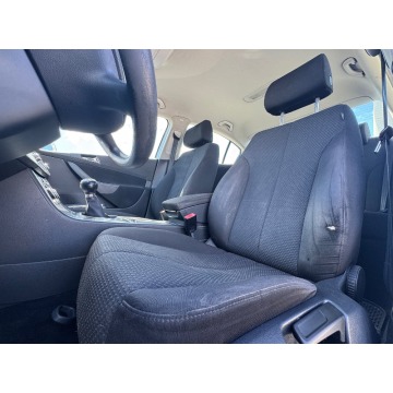 Volkswagen Passat  Sedan/Limuzyna 2006,  1.9 diesel - Na sprzedaż za 11 900 zł - Michałowice-Wieś - zdjęcie 12