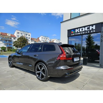 Volvo V60  Kombi 2025,  2.0 benzyna, automat - Na sprzedaż za 169 900 zł - Tychy - zdjęcie 3