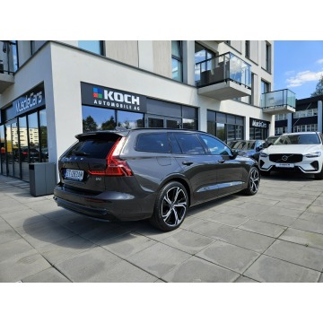 Volvo V60  Kombi 2025,  2.0 benzyna, automat - Na sprzedaż za 169 900 zł - Tychy - zdjęcie 4