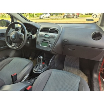 Seat Toledo  Hatchback 2008,  1.6 benzyna - Na sprzedaż za 5 999,00 zł - Warszawa - zdjęcie 9