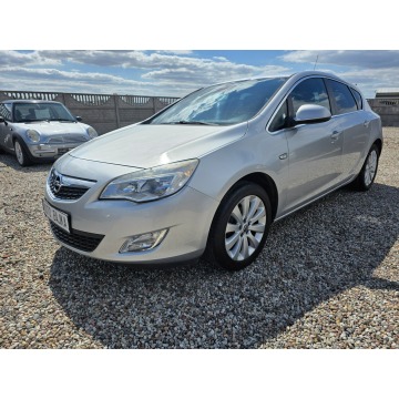 Opel Astra  Hatchback 2012,  1.4 benzyna - Na sprzedaż za 18 900 zł - Gniezno - zdjęcie 4
