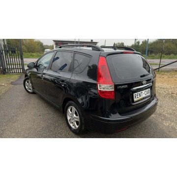 Hyundai i30  Kombi 2011,  1.6 diesel - Na sprzedaż za 14 900 zł - Częstochowa - zdjęcie 3