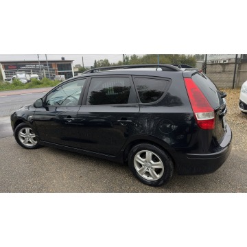 Hyundai i30  Kombi 2011,  1.6 diesel - Na sprzedaż za 14 900 zł - Częstochowa - zdjęcie 6