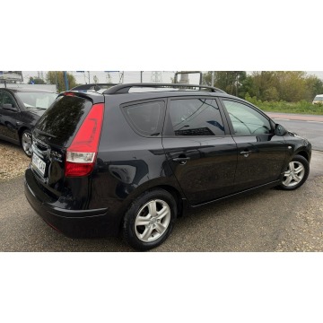 Hyundai i30  Kombi 2011,  1.6 diesel - Na sprzedaż za 14 900 zł - Częstochowa - zdjęcie 5