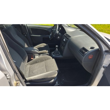 Ford Mondeo  Kombi 2002,  1.8 benzyna+LPG - Na sprzedaż za 2 900,00 zł - Pabianice - zdjęcie 8