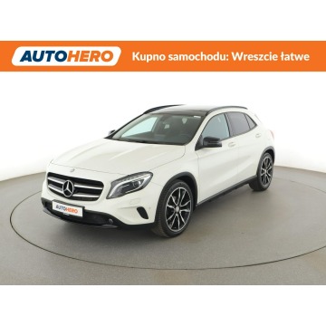 Mercedes GLA 180 - pdc grzane fotele bixenon+led tempomat navi auto klima
