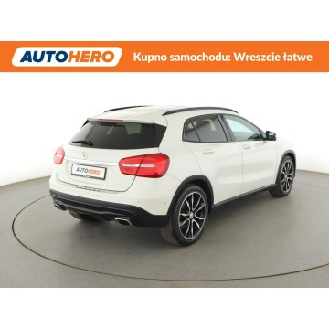 Mercedes - Benz GLA-klasa  SUV 2016,  1.6 benzyna - Na sprzedaż za 58 600 zł - Warszawa - zdjęcie 7