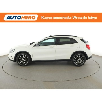 Mercedes - Benz GLA-klasa  SUV 2016,  1.6 benzyna - Na sprzedaż za 58 600 zł - Warszawa - zdjęcie 2