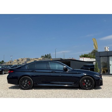 BMW Seria 5  Sedan/Limuzyna 2023,  4.4 benzyna, automat - Na sprzedaż za 284 900 zł - Michałowice-Wieś - zdjęcie 3