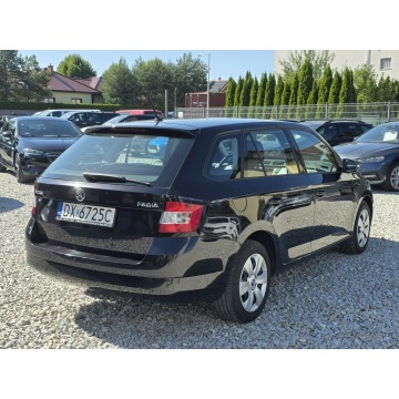 Skoda Fabia  Hatchback 2017,  1.2 benzyna - Na sprzedaż za 29 900 zł - Wrocław - zdjęcie 9