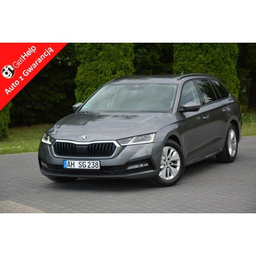 Škoda Octavia - Fv23% Radar ACC Virtual Navi  Ledy LaneAssist ParkAssist Alu16