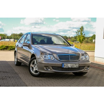 Mercedes - Benz C-klasa  Sedan/Limuzyna 2005,  1.8 benzyna, automat - Na sprzedaż za 19 900 zł - Ostrów Mazowiecka - zdjęcie 2
