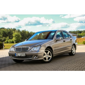 Mercedes - Benz C-klasa  Sedan/Limuzyna 2005,  1.8 benzyna, automat - Na sprzedaż za 19 900 zł - Ostrów Mazowiecka - zdjęcie 6