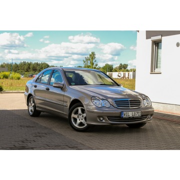 Mercedes - Benz C-klasa  Sedan/Limuzyna 2005,  1.8 benzyna, automat - Na sprzedaż za 19 900 zł - Ostrów Mazowiecka - zdjęcie 10