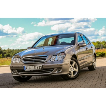 Mercedes - Benz C-klasa  Sedan/Limuzyna 2005,  1.8 benzyna, automat - Na sprzedaż za 19 900 zł - Ostrów Mazowiecka - zdjęcie 9
