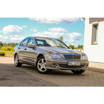 Mercedes - Benz C-klasa  Sedan/Limuzyna 2005,  1.8 benzyna, automat - Na sprzedaż za 19 900 zł - Ostrów Mazowiecka - zdjęcie 12