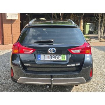 Toyota Auris  Kombi 2014,  1.8 hybryda - Na sprzedaż za 37 900 zł - Radom - zdjęcie 5