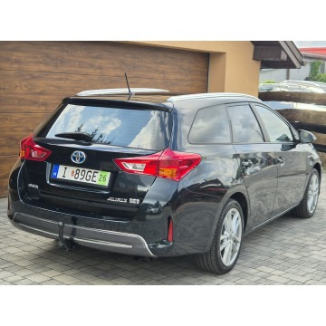 Toyota Auris  Kombi 2014,  1.8 hybryda - Na sprzedaż za 37 900 zł - Radom - zdjęcie 6