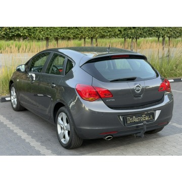 Opel Astra  Hatchback 2012,  1.4 benzyna - Na sprzedaż za 18 900 zł - Zwoleń - zdjęcie 8